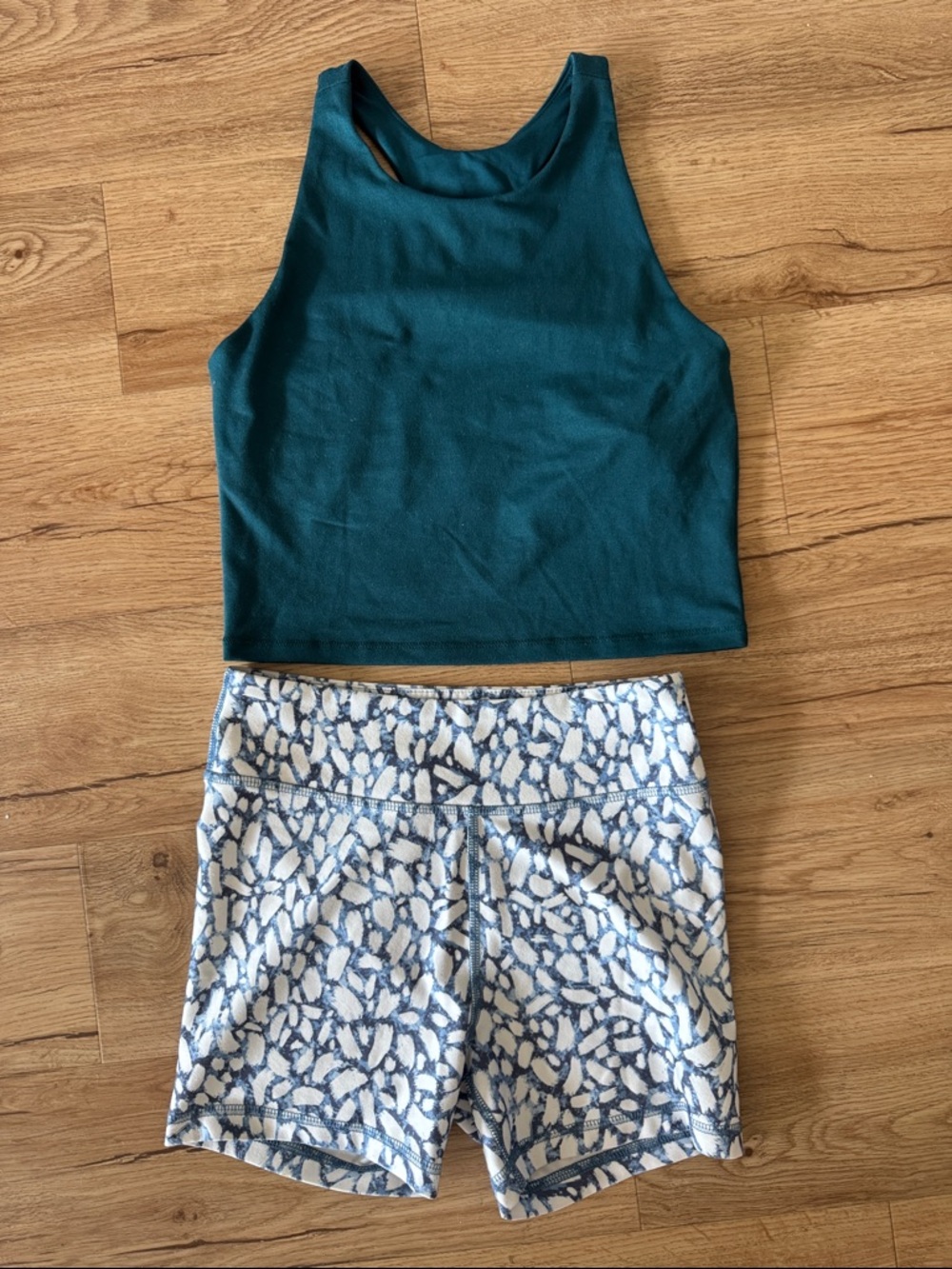 DSG Teal Crop Tank and Blue-White Patterned Bike Shorts Set